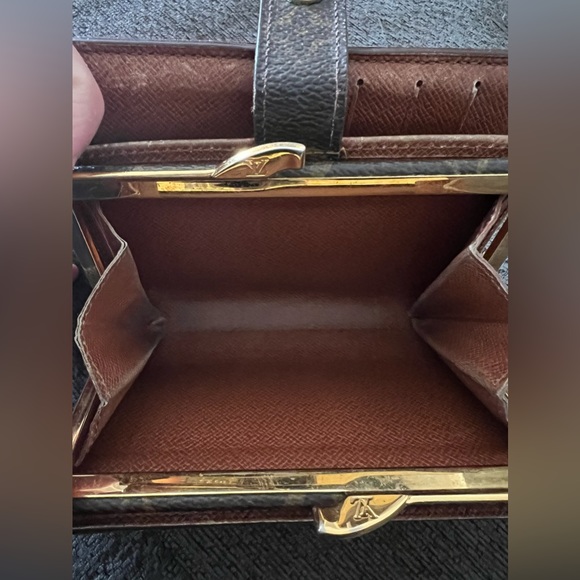 PRE-LOVED kisslock Louis Vuitton monogram - Picture 6 of 6